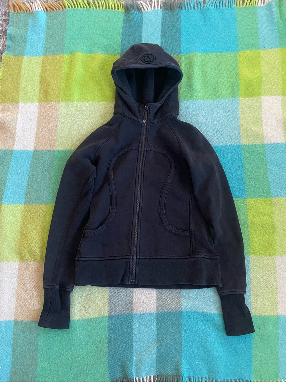 Lululemon scuba black full zip sweatshirt #athletic #activewear